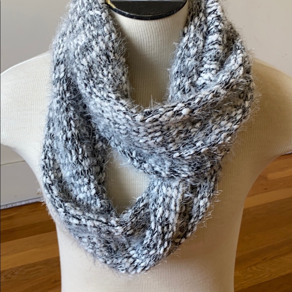 Bass Scarf